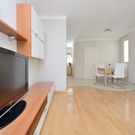 Apartament Kalelarga *