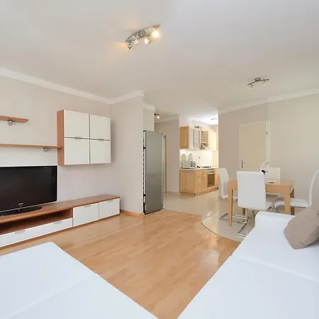 Apartament Kalelarga *